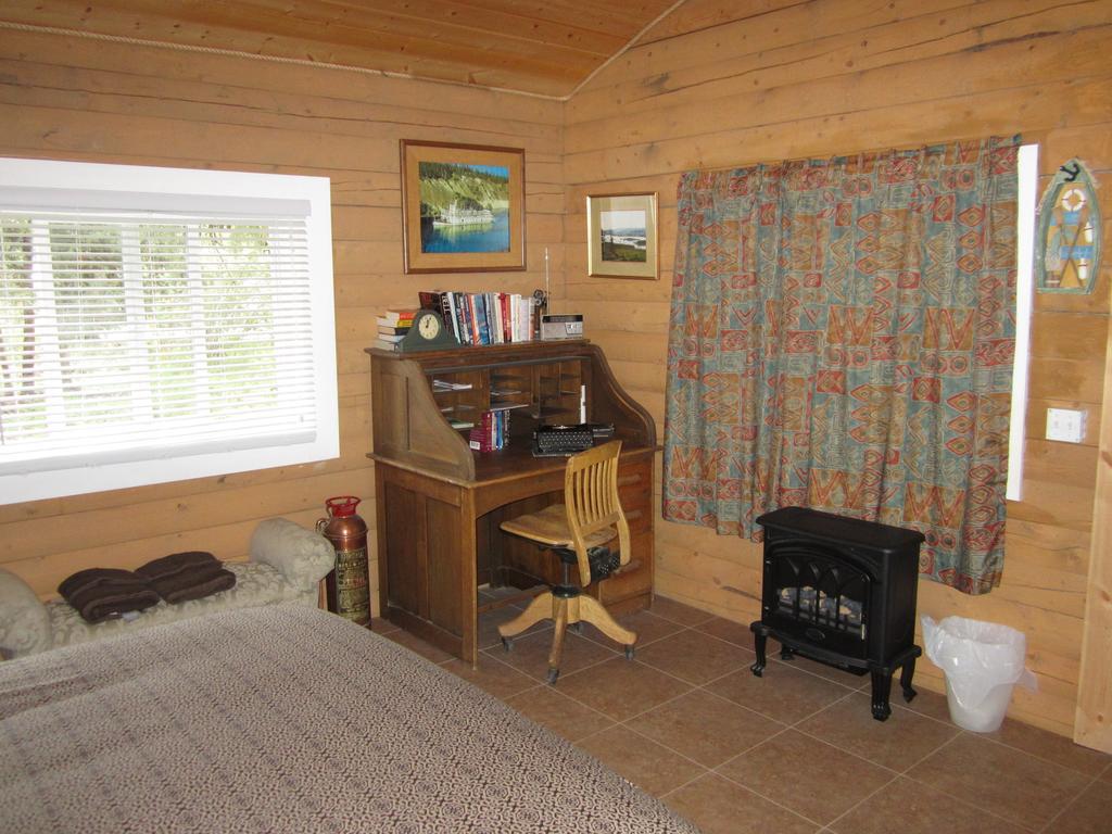 Six Mile River Resort Tagish Oda fotoğraf