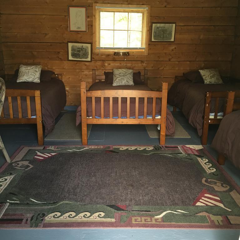 Six Mile River Resort Tagish Dış mekan fotoğraf